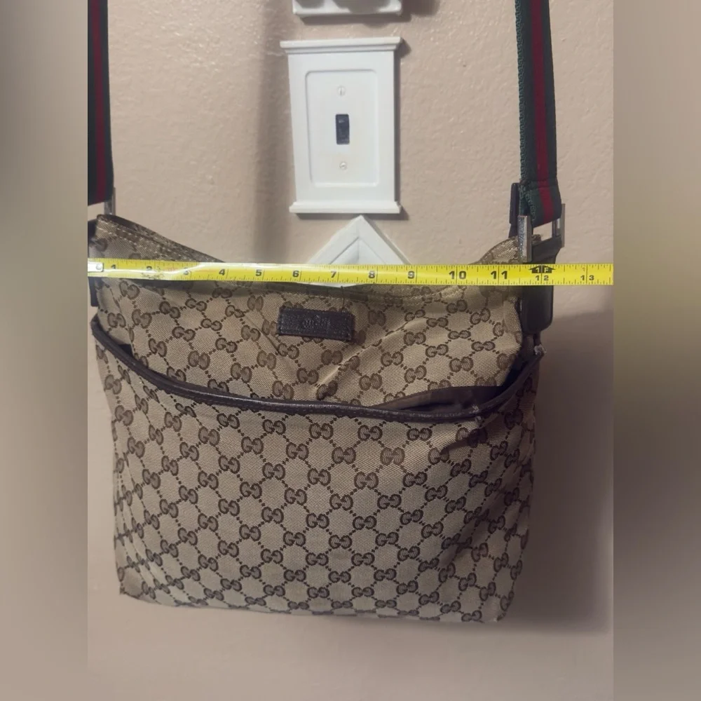 Gucci Tan Messenger Bag with Green and Red Strap - Picture 4 of 14